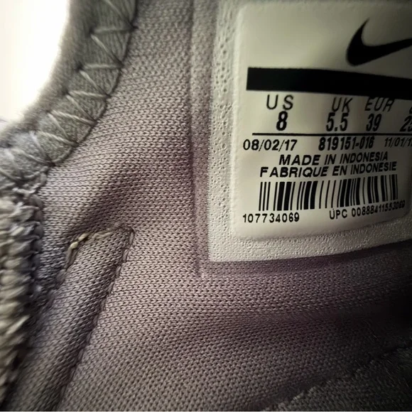 Nike Women's Grey and Light Pink Athletic Sneakers - Picture 4 of 4